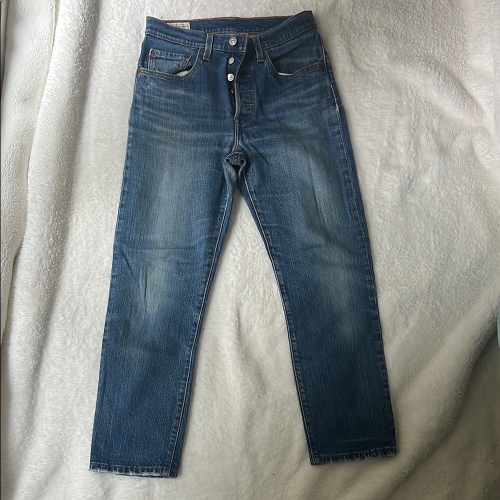 Levi's 501 Straight Leg Jeans Classic Style